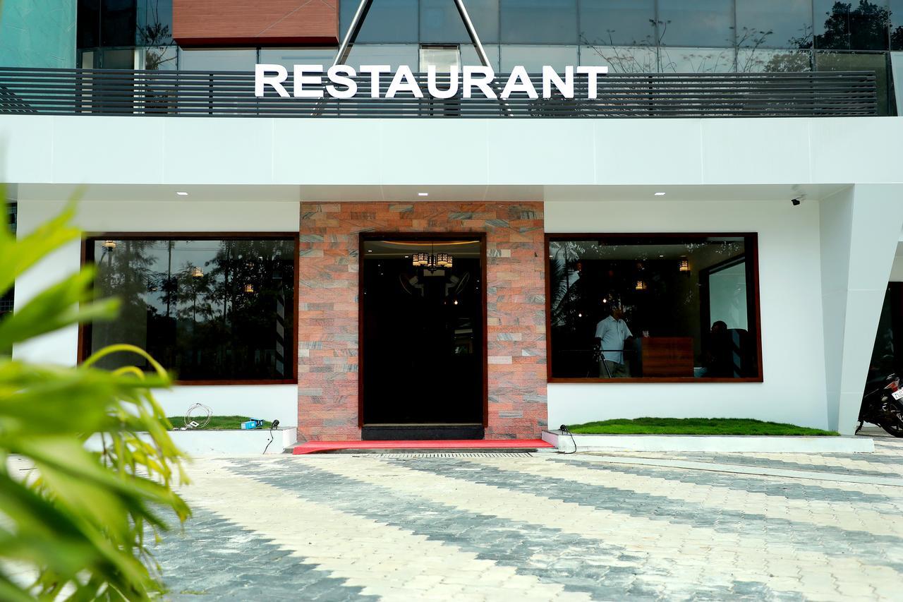 วายานัท รอยัล คราวน์ Hotel กัลปัตตา ภายนอก รูปภาพ