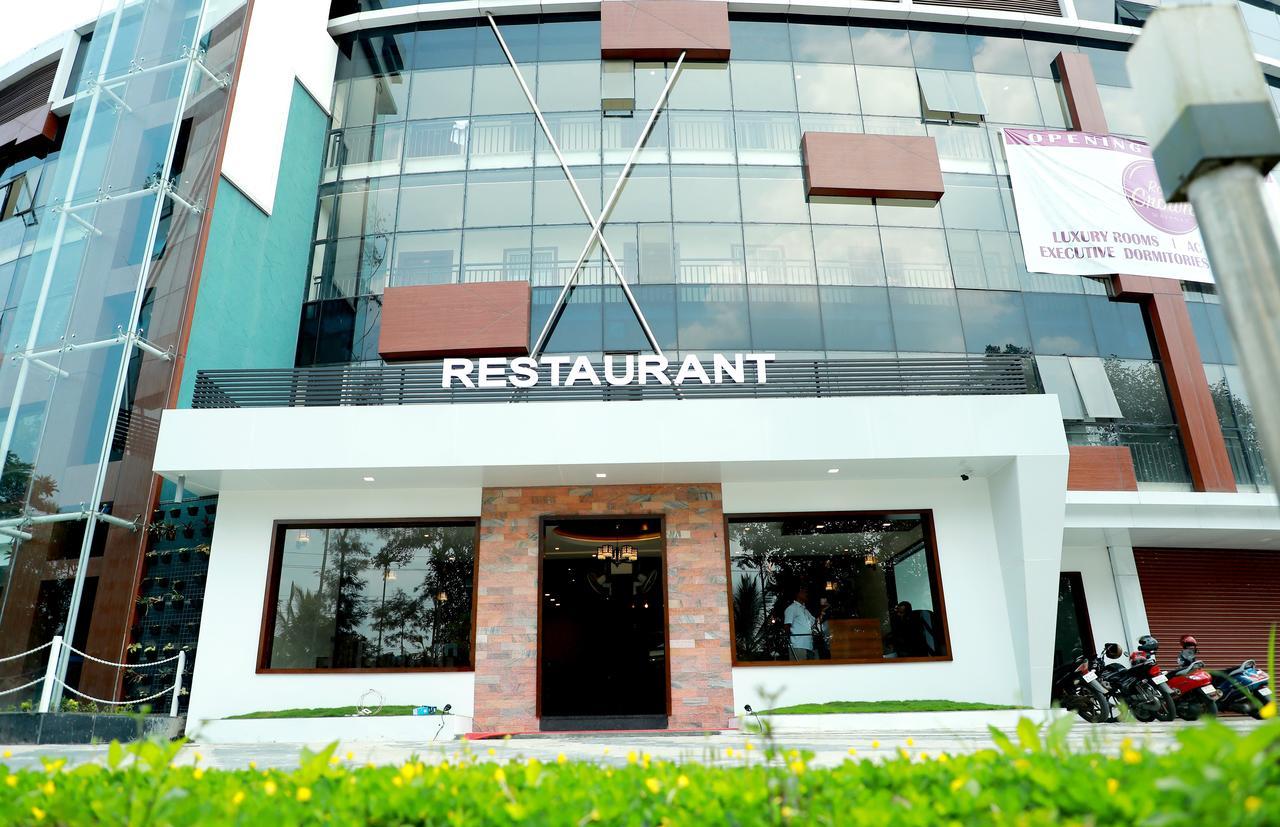 วายานัท รอยัล คราวน์ Hotel กัลปัตตา ภายนอก รูปภาพ