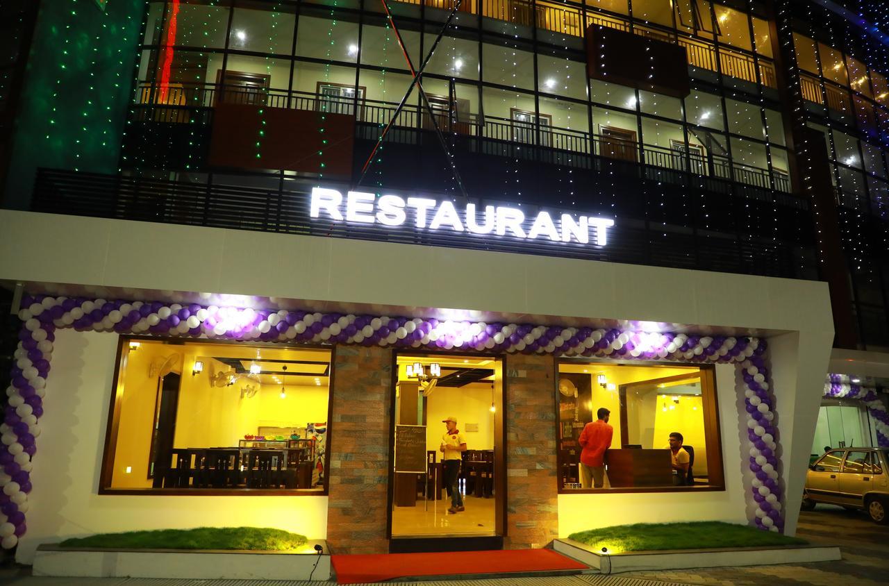 วายานัท รอยัล คราวน์ Hotel กัลปัตตา ภายนอก รูปภาพ