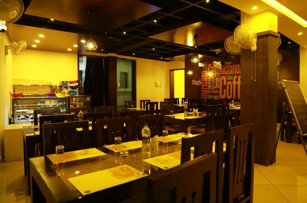 วายานัท รอยัล คราวน์ Hotel กัลปัตตา ภายนอก รูปภาพ